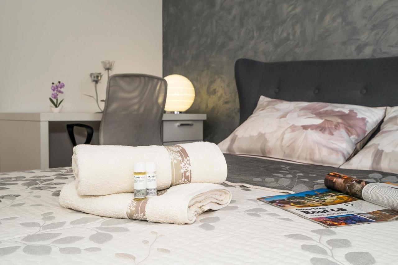 Luxury 1 Bedroom App Center&balcony Free Parking Appartement